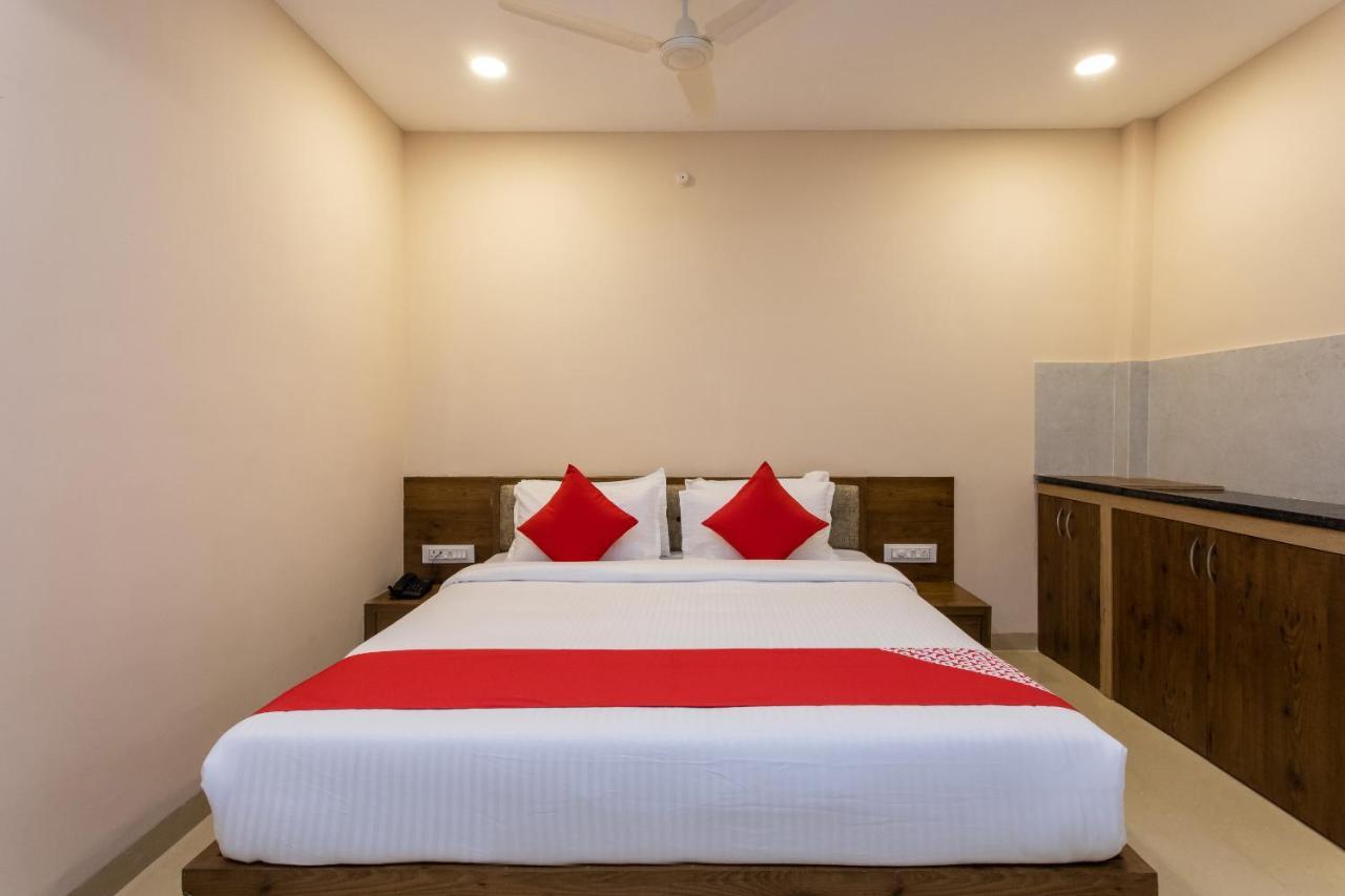 Oyo 75956 Hotel Grand Rourkela Екстер'єр фото