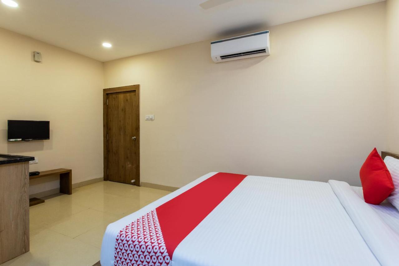Oyo 75956 Hotel Grand Rourkela Екстер'єр фото